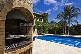 Immobilien Mallorca: Mediterrane Villa mit Naturstein-Elementen