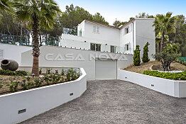 Moderne Mallorca Villa mit imposanter Auffahrt