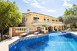 Mediterrane Mallorca Villa mit Sonnenterrasse und Pool