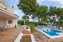 Villa im mallorquinischen Stil mit Top Meerblick